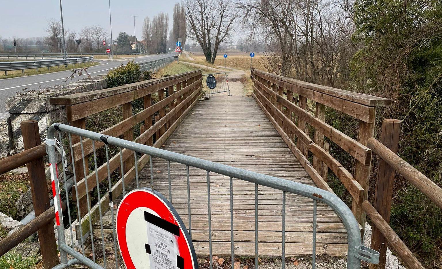 Copertina per Pista ciclabile interrotta a Romans, ponte chiuso da oltre un mese